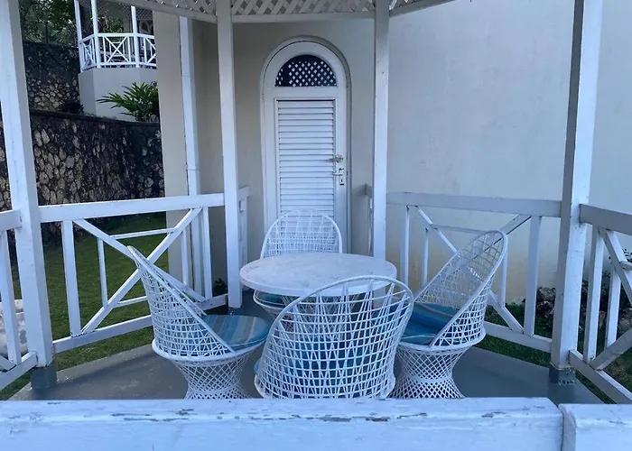Ress At The Heights * Ocho Rios